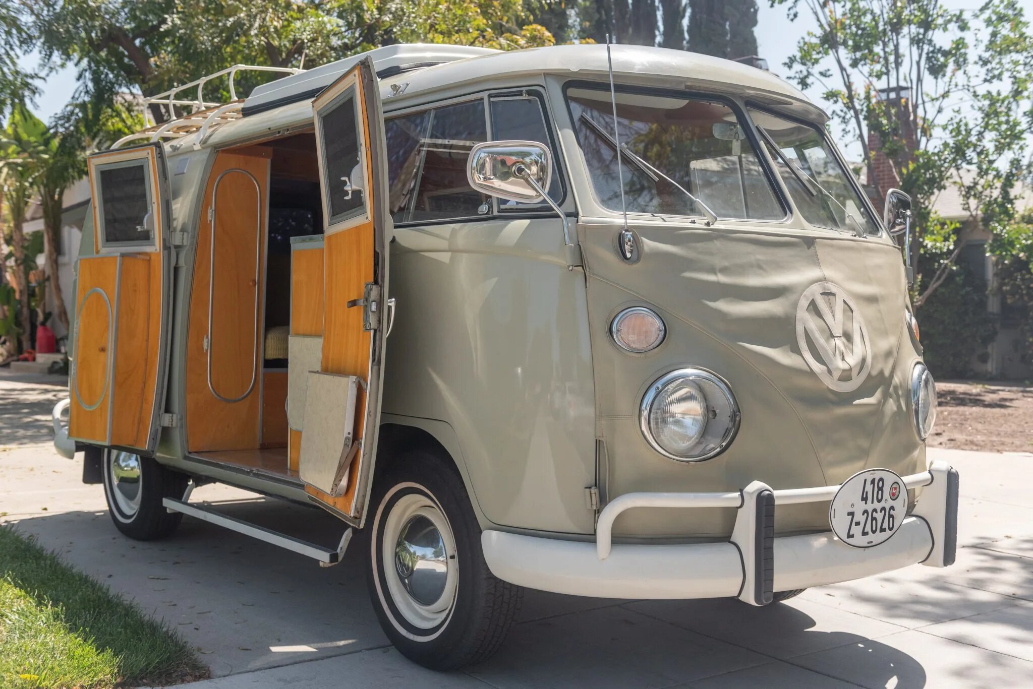 1965 Volkswagen Type 2 Camper Bus 1.6L – Muscle Vintage Cars