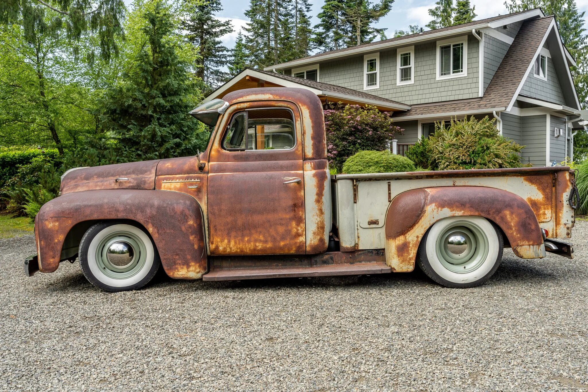 1950 International Harvester L-112 Pickup Truck - Muscle Vintage Cars