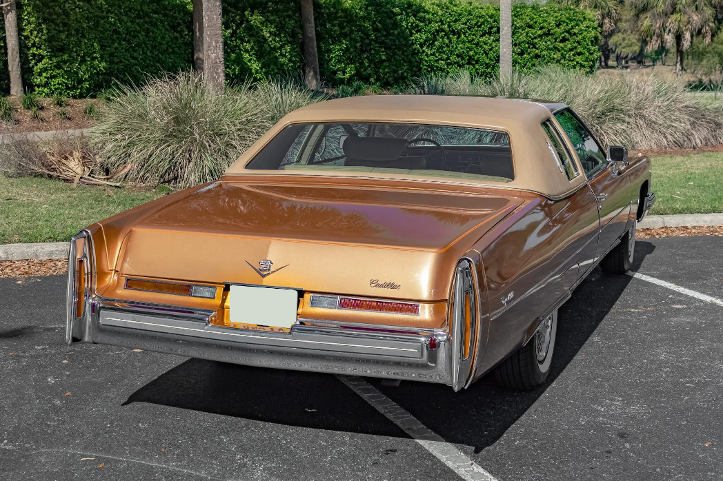 1976 Cadillac DeVille Coupe 500CI V8 – Muscle Vintage Cars