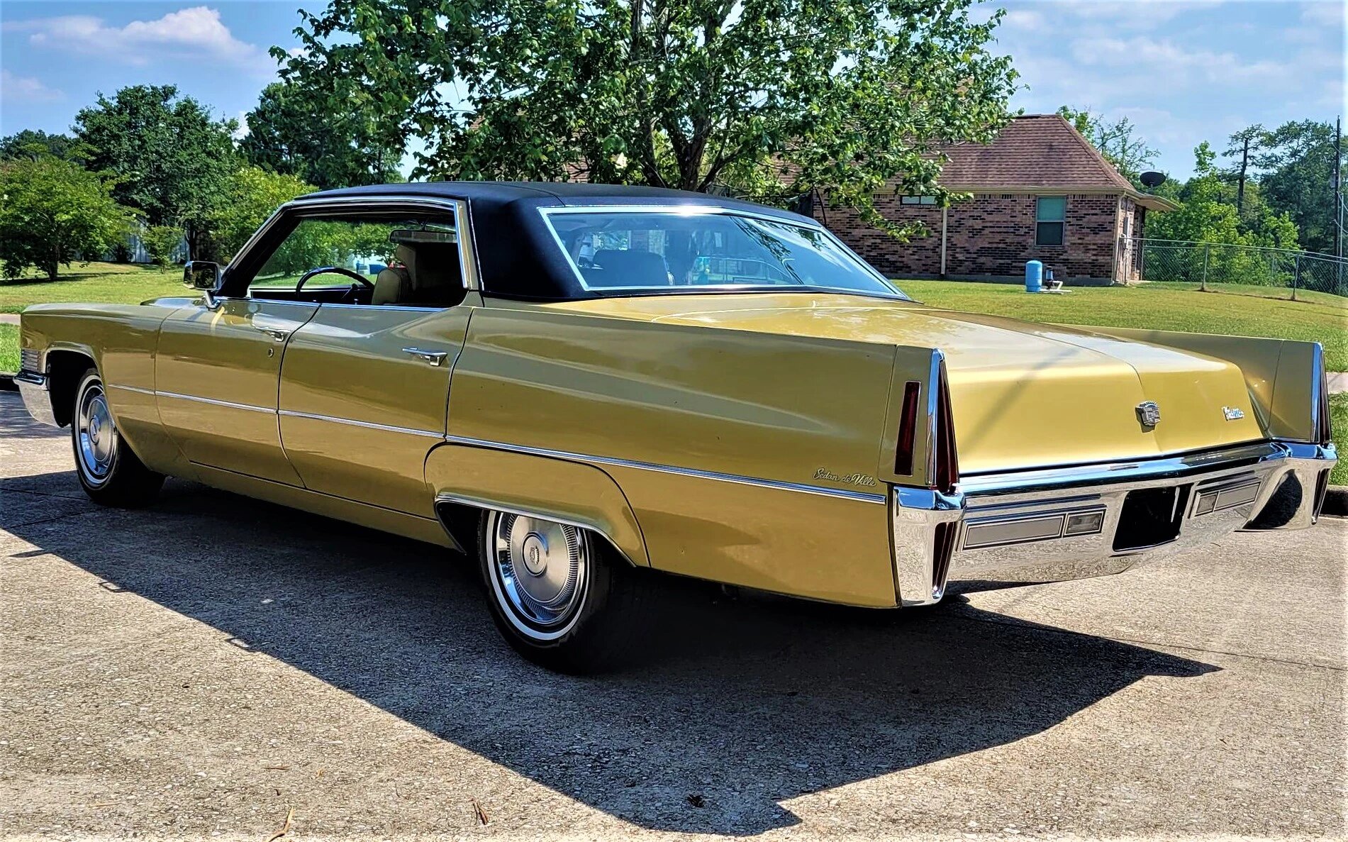 1970 Cadillac DeVille Sedan 472CI V8 – Muscle Vintage Cars