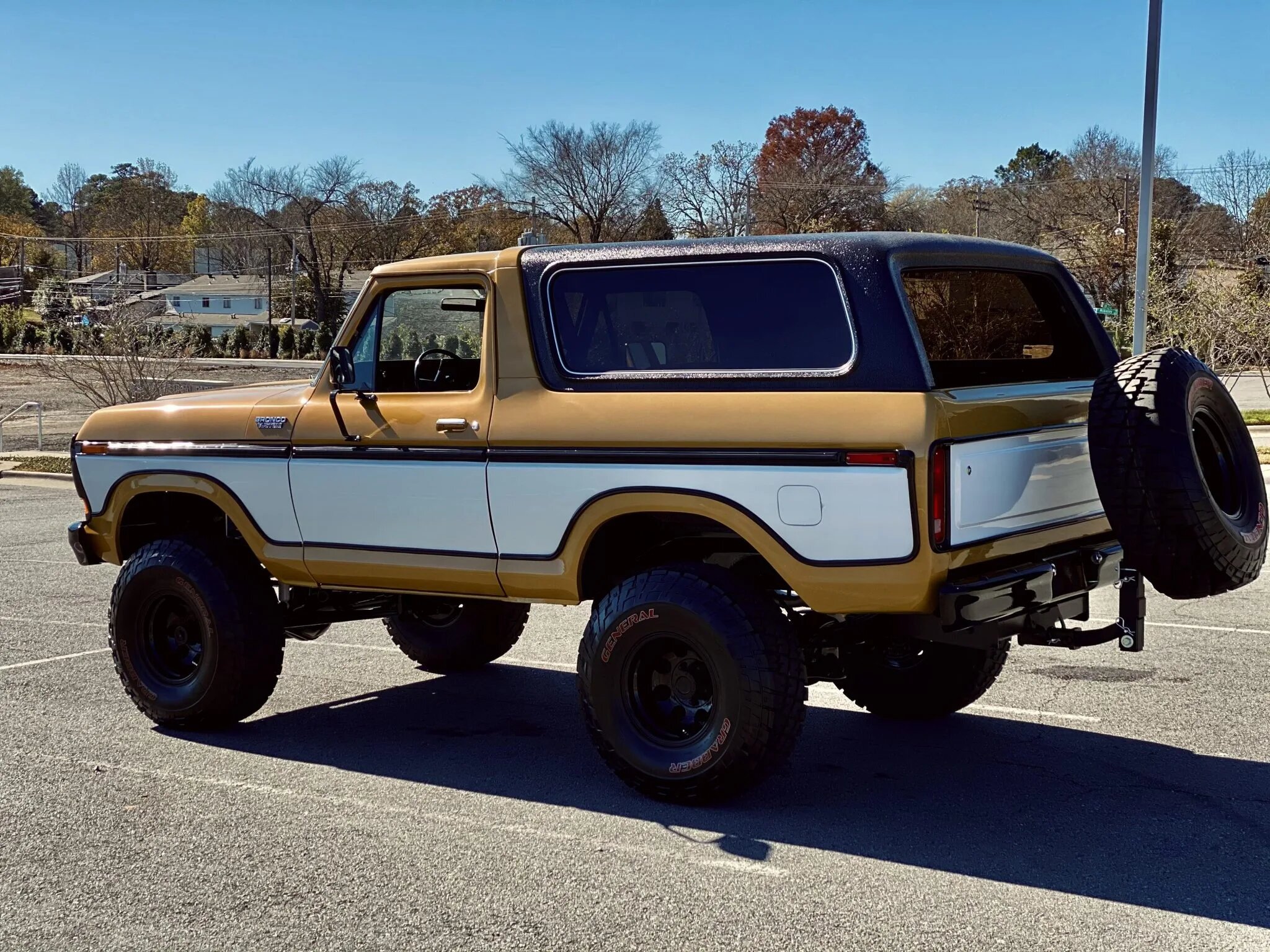 1979 Ford Bronco 4WD 400CI V8 - Muscle Vintage Cars