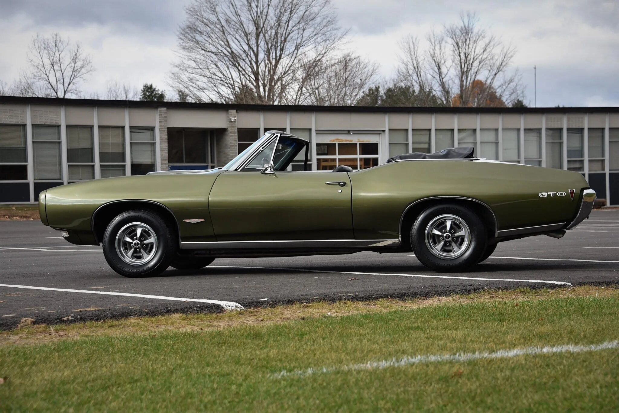 1968 Pontiac GTO V8 Convertible – Muscle Vintage Cars