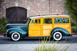 
1939 Ford Deluxe Woodie Station Wagon 350CI V8 full									